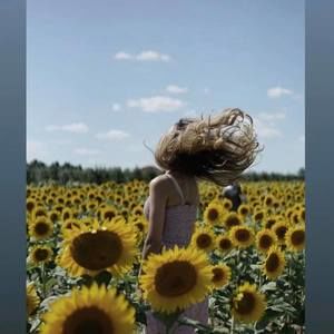 Meet your Posher, Hasina